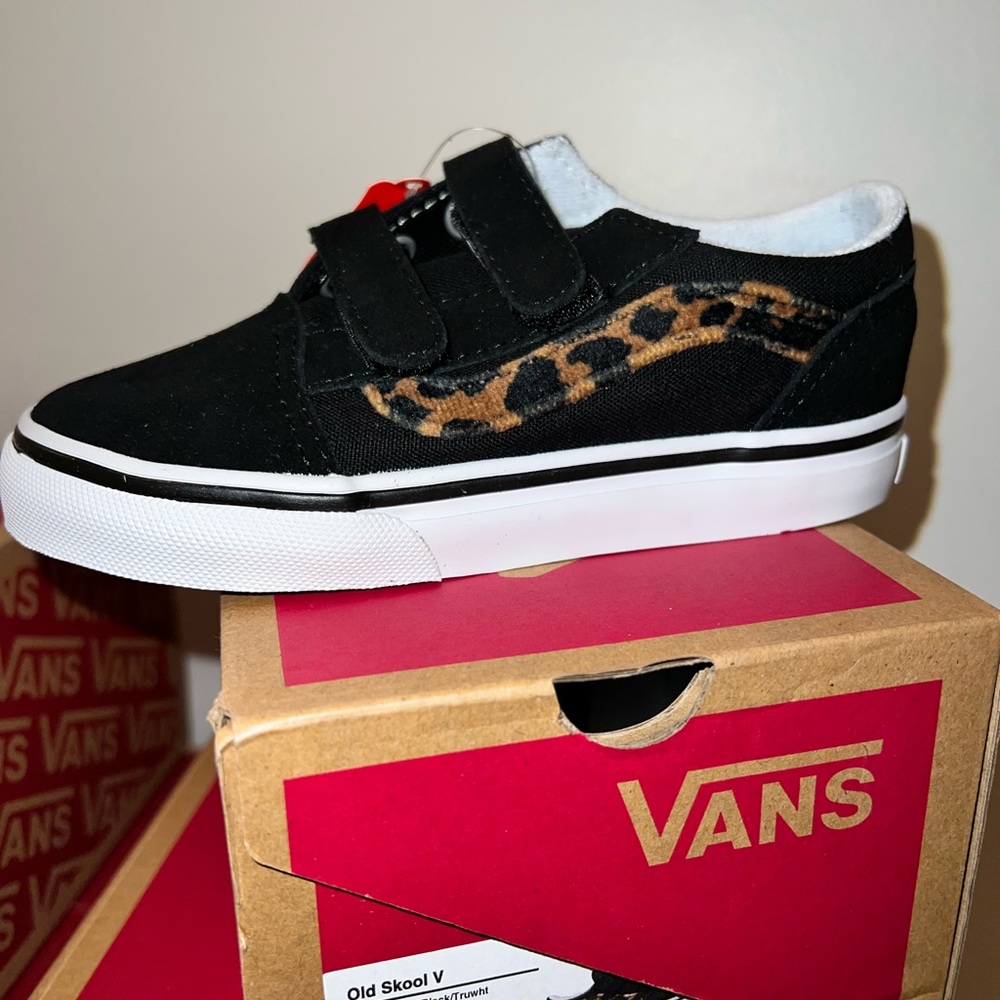 Old skool toddler vans